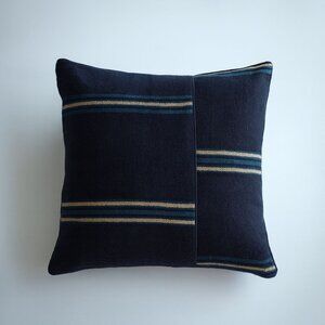 Ralph Lauren Home Mathers Throw Pillow Cover Blue Linen Zip Closure 22 x 22 Inch